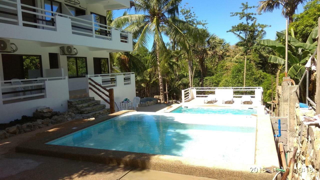 Jalyn'S Resort Sabang Puerto Galera Exteriör bild